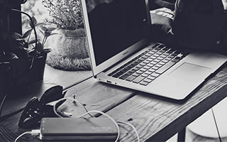 意甲：米兰2比2战平萨索洛，赛后球员评分，德温特全队最低，巴尔特萨吉最高