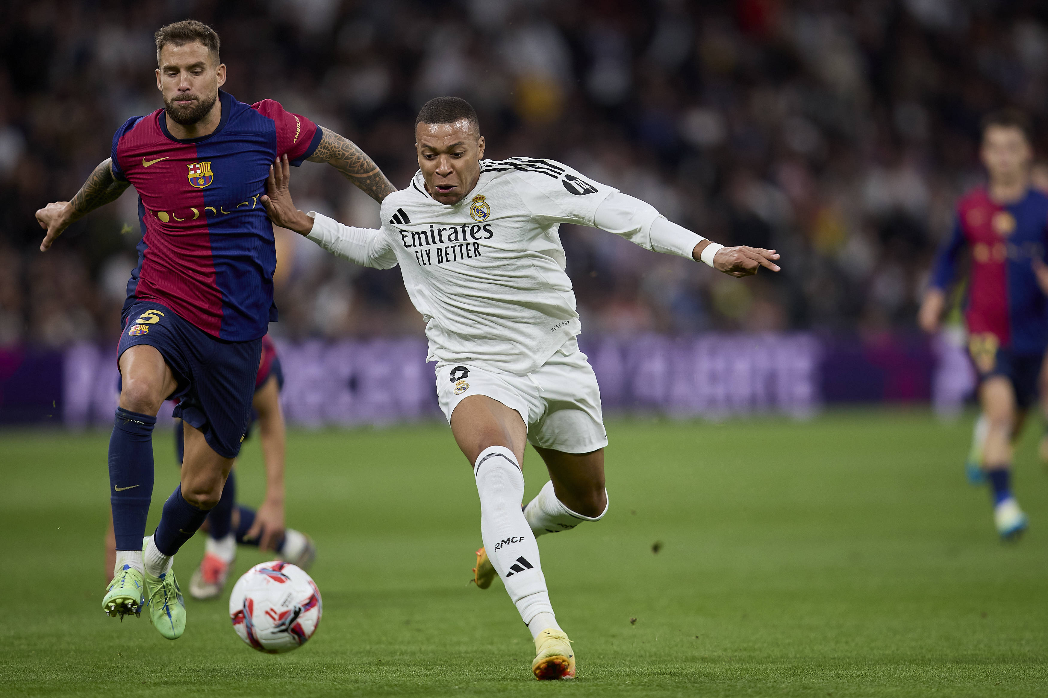 大巴黎登顶！FIFA最新俱乐部排名，巴萨稳居前三，皇马仅第七